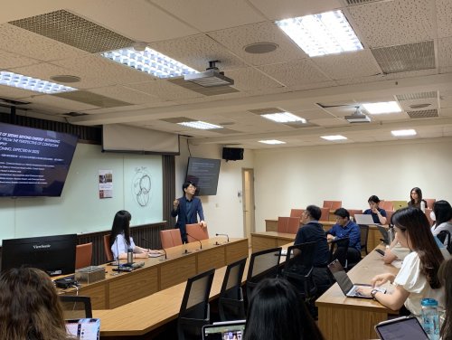 112-2「東亞思想專題研究」短訪學者演講---《儒家的謙遜與當代文化心理學中的謙讓偏見(modesty-bias)》(113.05.21)